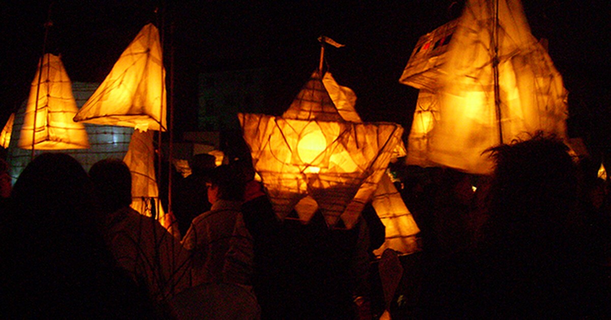 Ateliers « fabrication de lanterne » – Pour la manifestation contre la pauvreté